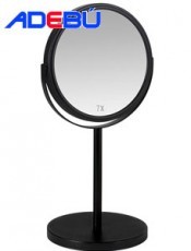 ¡Transforma tu rutina de belleza con nuestro espejo de aumento de pie negro x7! Con una claridad excepcional y detalle preciso.