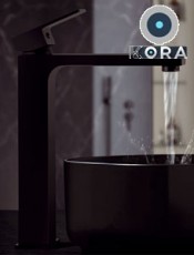 Monomando de lavabo alto KU Negro: estilo moderno, acabado negro mate, ideal para lavabos de sobreponer en baños elegantes.